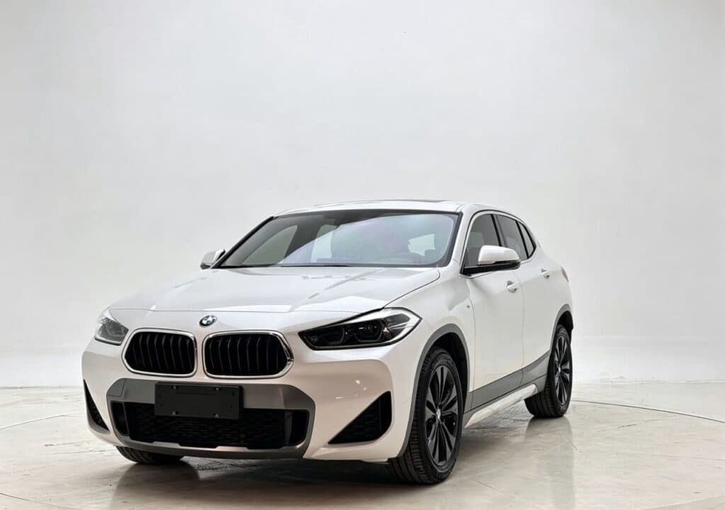 BMW X2 sDrive20Li 1.5Т M Off-Road Package Edition